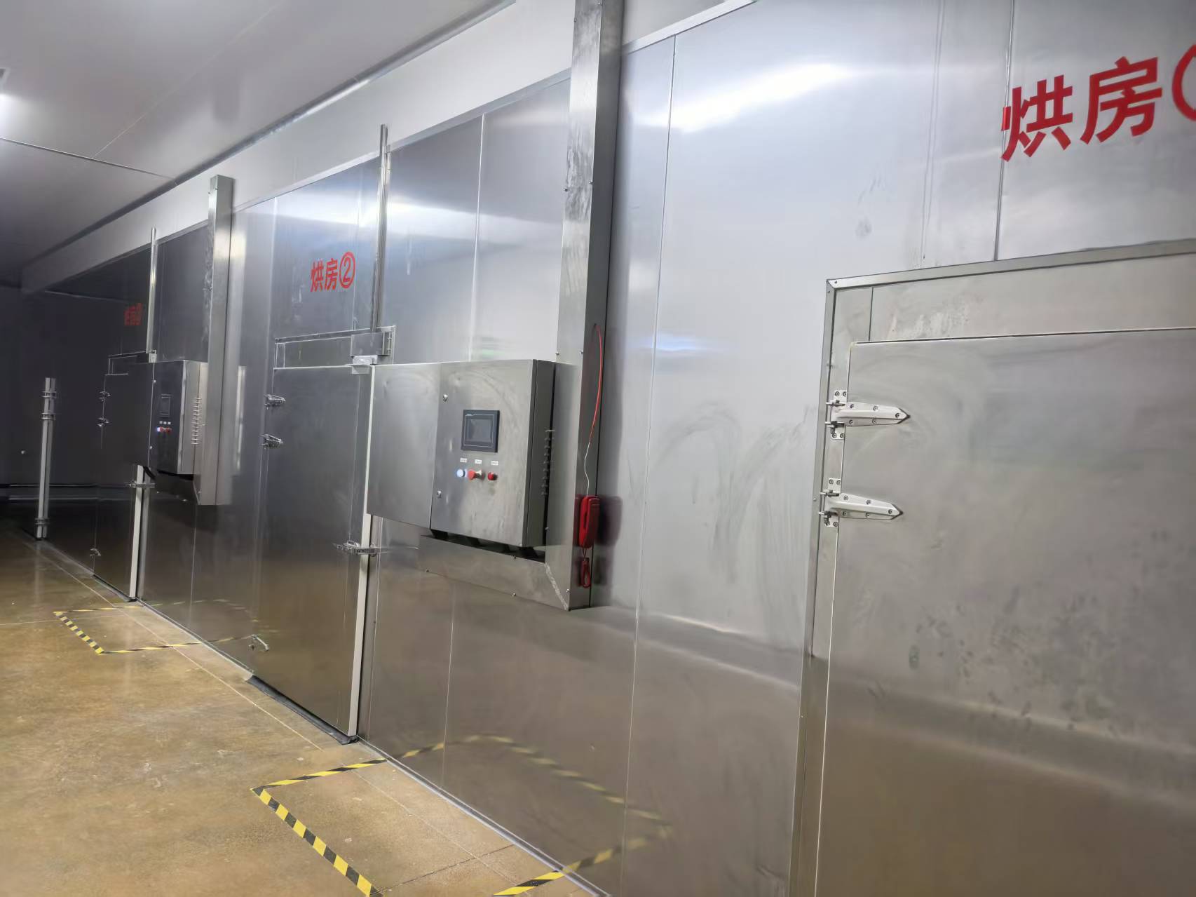 Drying equipment at the Weifang pet treat production base