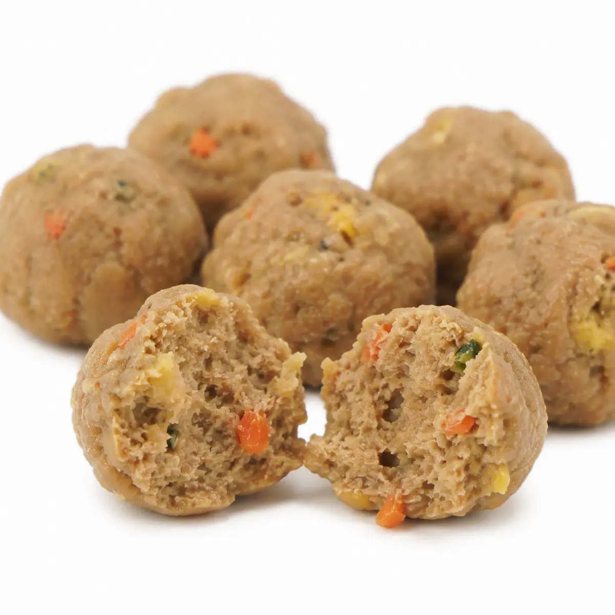 HY-017 Chicken Rawhide Ball — close-up showing the rawhide base, chicken layer and sesame finish — view 2