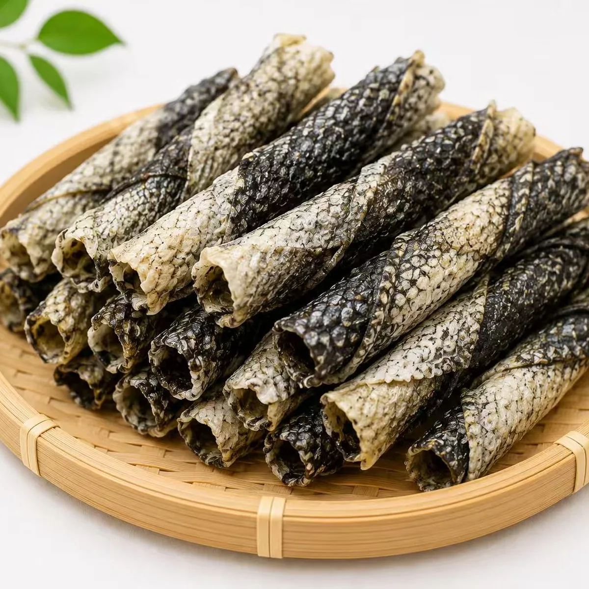 Premium fish skin treats omega-3 rich pet snacks from HEYUAN PET